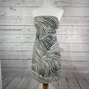 LYRIQUE strapless summer half open back summer mini cone dress Sz 10